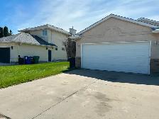 Double GARAGE 250$/month in LAKEVIEW AREA