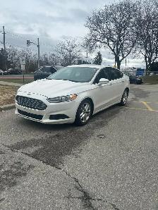2015 Ford Fusion SE Nav/Backup cam