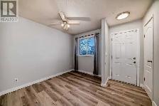 3 Bedroom townhouse next to Peter Laugheed Hospital, LRT station - Photo 5