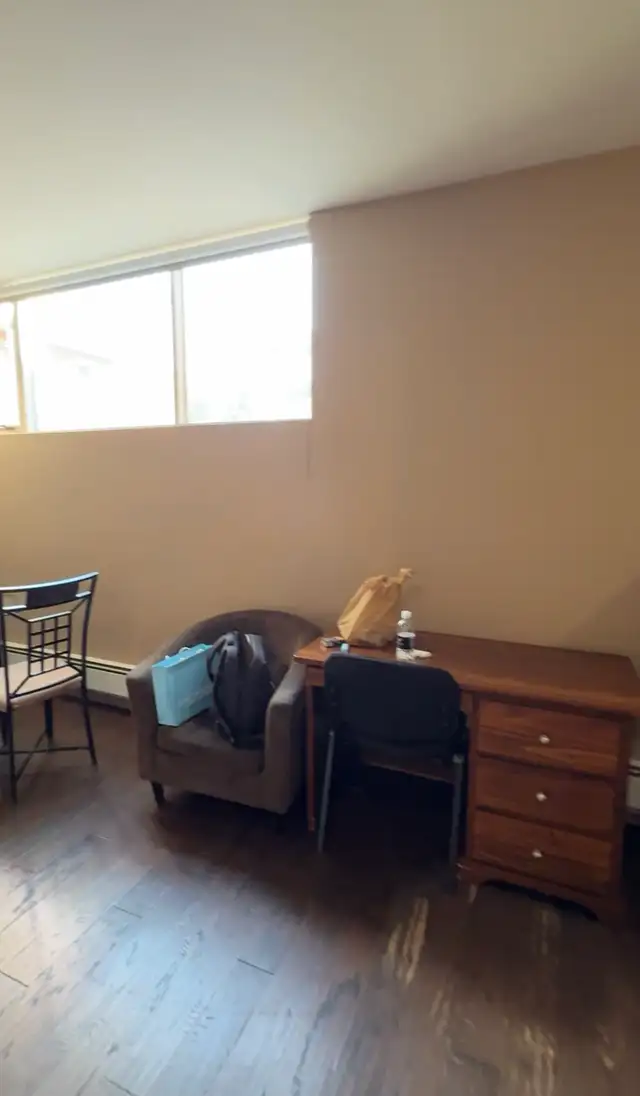 Lease Takeover – Studio - Photo 3