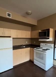 Lease Takeover – Studio - Photo 5