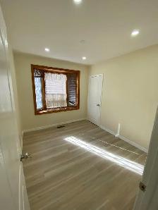 House For Rent at (Finch/Kipling) (Etobicoke) - Photo 7