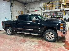 2019 Chev 2500 HD Duramax - Photo 2