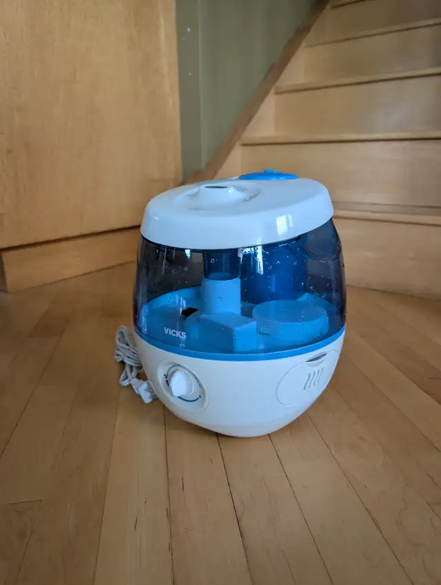 Very Nice Vick’s Sweet Dreams Cool Mist Humidifier - Photo 3