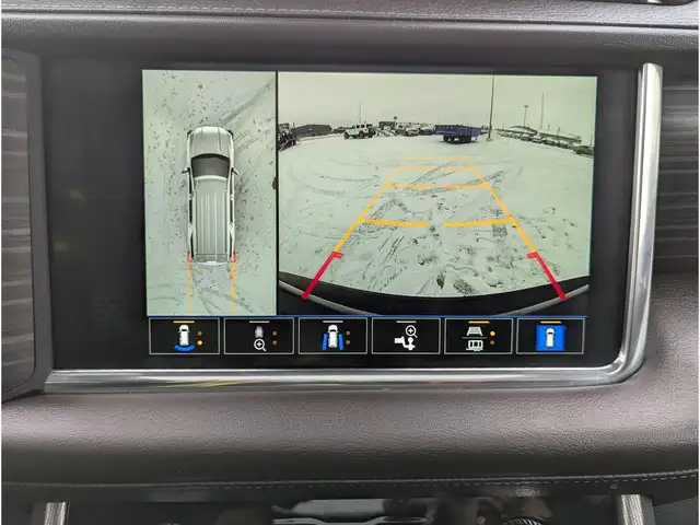 2023 GMC Yukon Denali 6.2L V8/Touch Nav/Pano/Camera - Photo 4