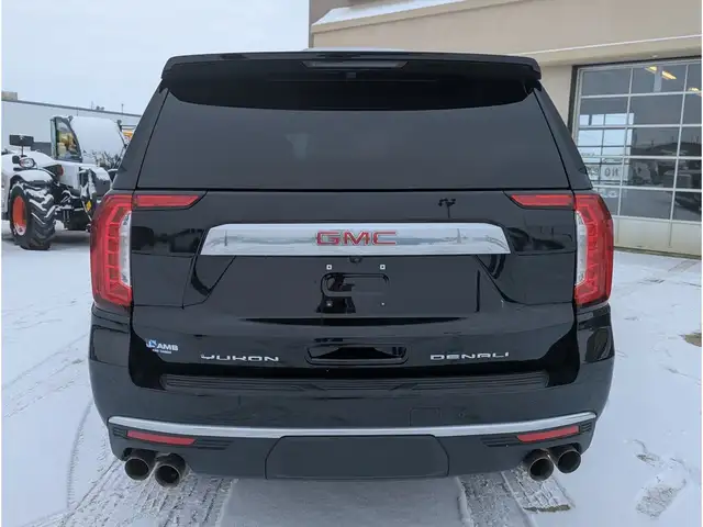 2023 GMC Yukon Denali 6.2L V8/Touch Nav/Pano/Camera - Photo 10
