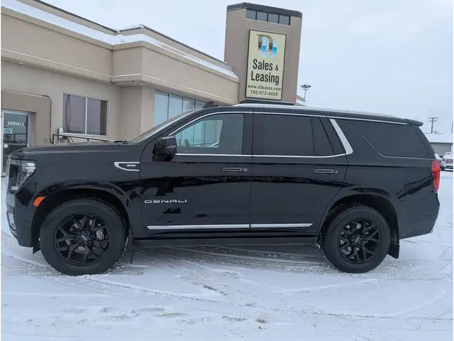 2023 GMC Yukon Denali 6.2L V8/Touch Nav/Pano/Camera - Photo 13