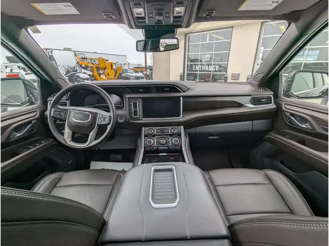2023 GMC Yukon Denali 6.2L V8/Touch Nav/Pano/Camera - Photo 14