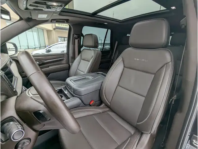 2023 GMC Yukon Denali 6.2L V8/Touch Nav/Pano/Camera - Photo 17