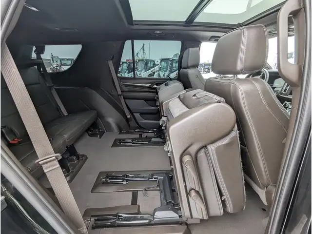 2023 GMC Yukon Denali 6.2L V8/Touch Nav/Pano/Camera - Photo 24