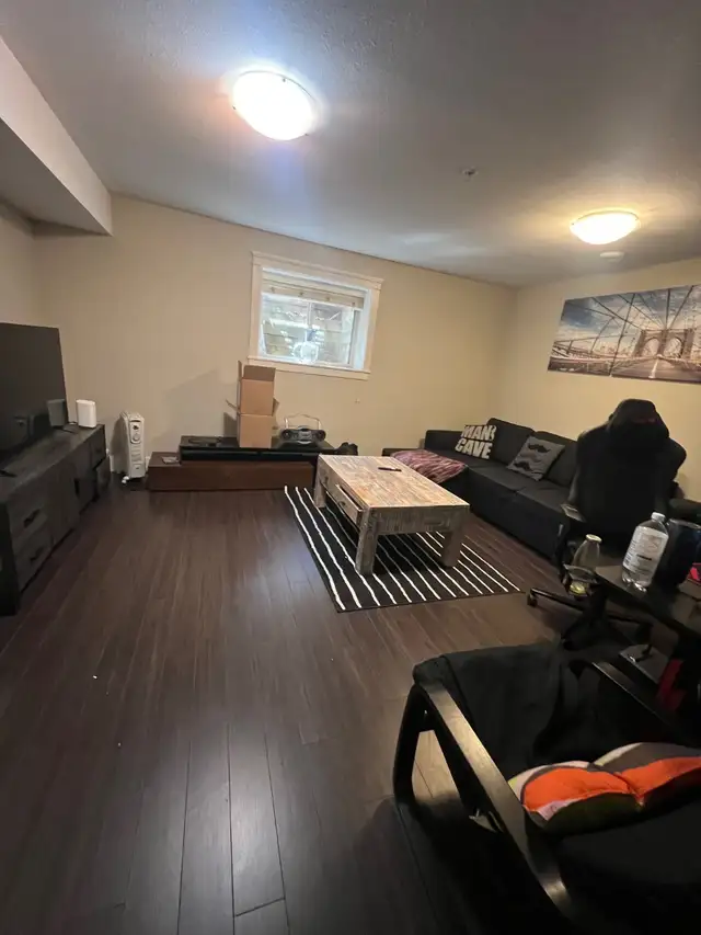 3 Beds 1 Bath Suite - Photo 6