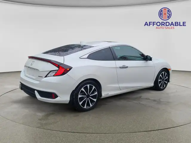 2017 Honda Civic Touring - Photo 5