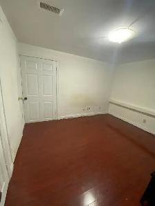 One Bedroom Basement Apartment - Photo 6