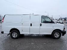 2018 Chevrolet Express - Photo 7