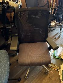 Haworth Very Office Chair! - Photo 2