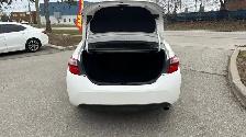 2014 Toyota Corolla 4dr Sdn Man CE - CLEAN - SUNROOF - ALLOYS - - Photo 6