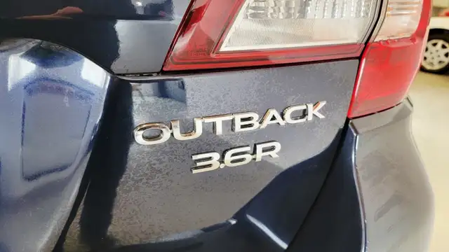 2018 Subaru Outback PREMIER 3.6R AWD - Photo 32