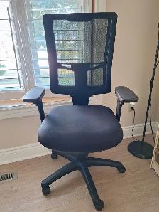 Uline - Ergonomic Mesh Office Chair - Black
