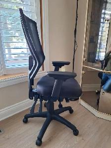 Uline - Ergonomic Mesh Office Chair - Black - Photo 4