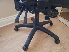 Uline - Ergonomic Mesh Office Chair - Black - Photo 6