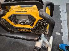Dewalt blue tooth radio(s)