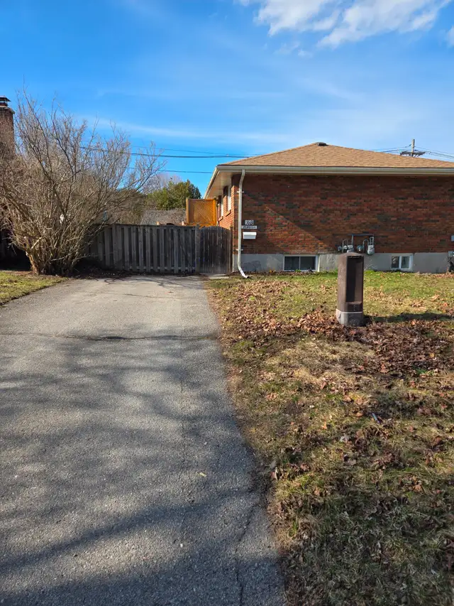 For Rent – Newly created Legal 3 Bedroom Lower Duplex – Trenton