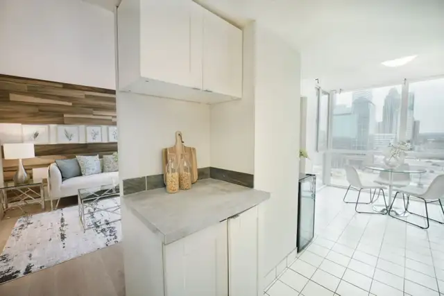 Condo for rent - Photo 6