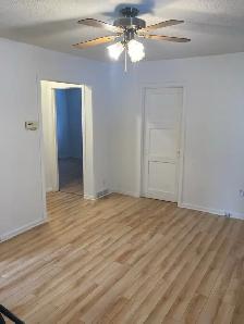 Small three bedroom house for rent in Yorkton - Photo 3