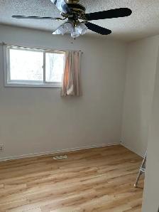 Small three bedroom house for rent in Yorkton - Photo 7