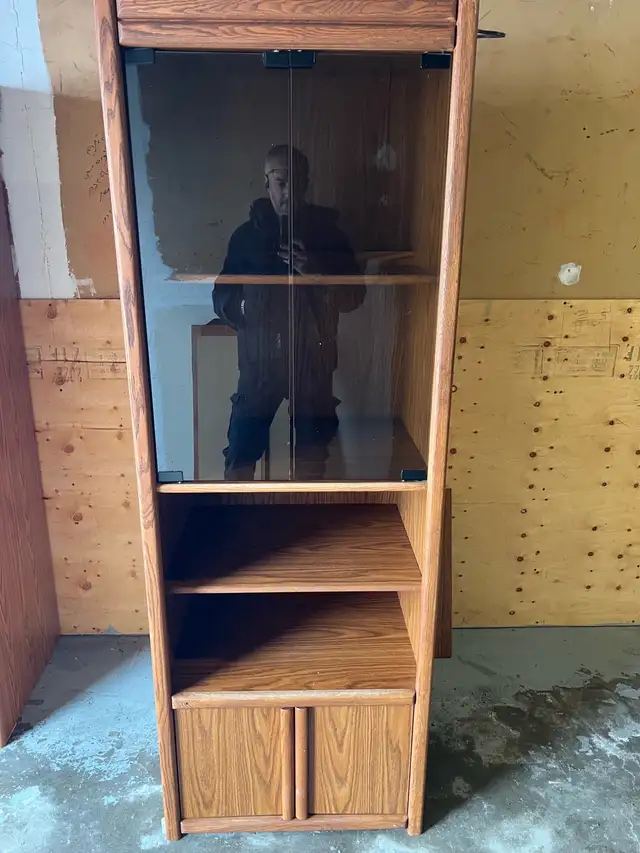 Free delivery used solid wood Vintage Glass Display Cabinet