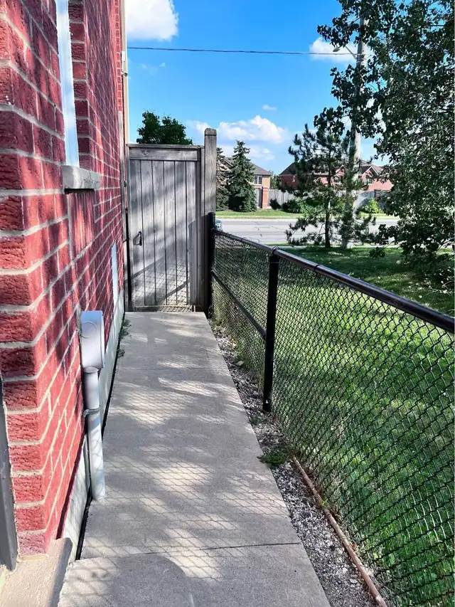 Basement For Lease in Brampton - Photo 2