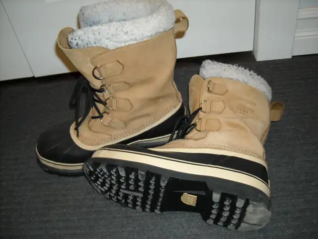 MENS SOREL WINTER BOOTS LIKE NEW