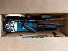 New in Box Makita 7' 92376 Corded Polisher/Sander - Photo 2