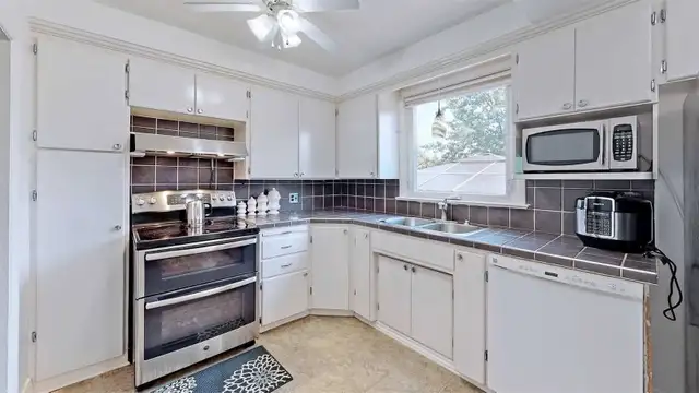 House for rent in Stoney Creek, Hamilton - Photo 5