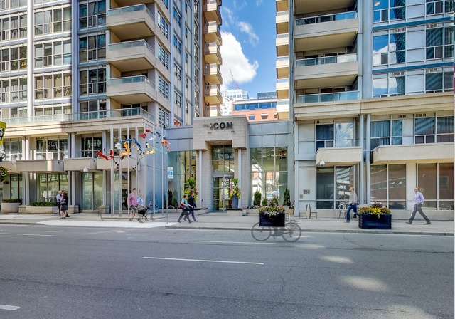 May 1st,King/John,Luxury Condo,Furnished Room/Den,Accommodation