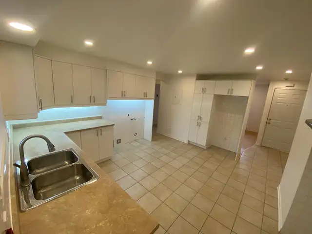 Ville Lemoyne 4 1/2  occupation immédiate