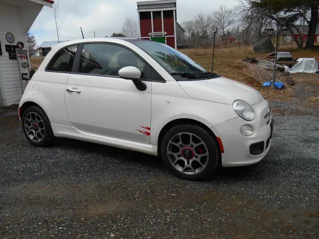 2013 Fiat 500 Sport.. Hatchback.. TAXES INCLUDED - Photo 3