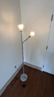 Free delivery used Arc Floor Lamp with Two Lights - Photo 4