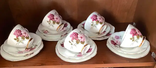 ROYAL IMPERIAL BONE CHINA TEA SET