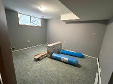 Marlbourough renovatedlegal bsmt suite 2 bedroom,$1100/m  40%ut - Photo 3