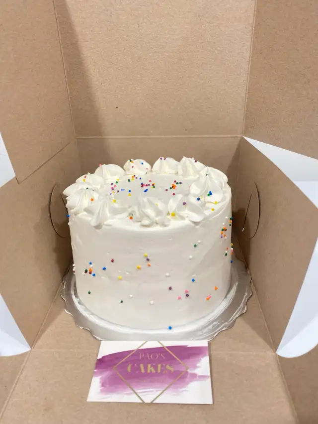 Milton bakery Classic vanilla cake 10 servings  from