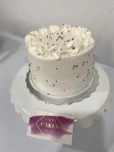 Milton bakery Classic vanilla cake 10 servings  from - Photo 3