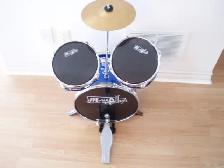 CHILD'S  DRUM SET  -  FOR  AGES  3 - 8 - Photo 2