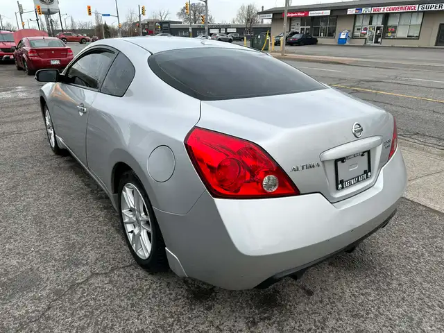 2008 Nissan Altima 3.5 SE - Photo 7