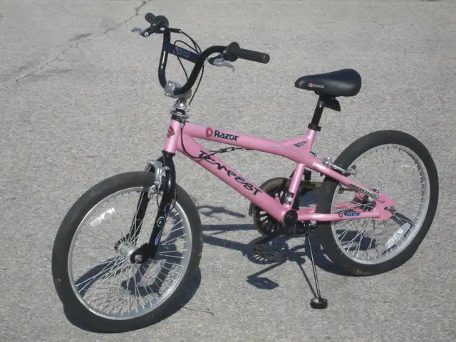 GIRL POWER 20' TEMPEST RAZOR BMX STYLE BIKE $140.00 FIRM!