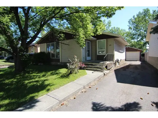 Abbeydale legal bsmt suite 2 bedroom w cover patio,$1100/m 40%ut