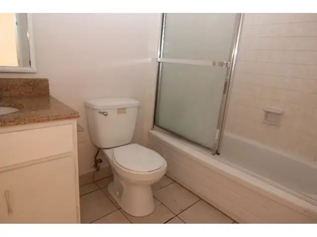 Abbeydale legal bsmt suite 2 bedroom w cover patio,$1100/m 40%ut - Photo 3