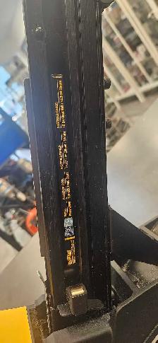 DEWALT Floor Air Nailer TOOL ONLY - Photo 3