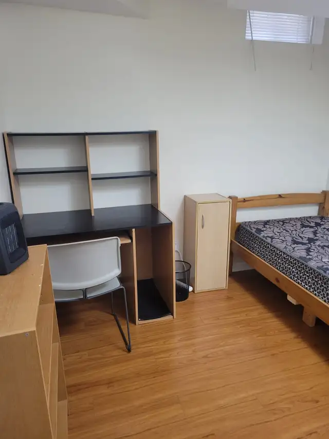 FURNISHED BASEMENT ROOMS FOR RENT NEAR UTSC AND CENTENNIAL