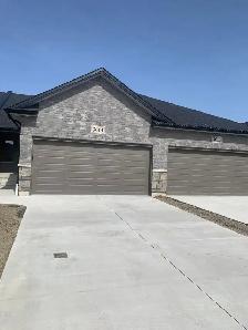 luxury townhome for lease/rent